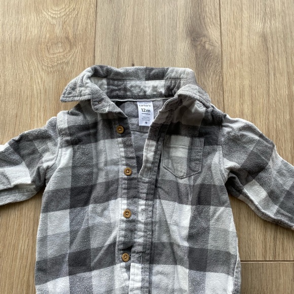 Carter’s sweater and flannel shirt - Picture 5 of 6